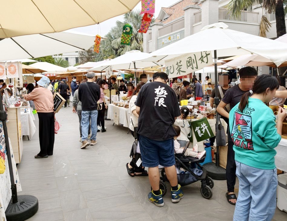 萬國通路行李箱特賣