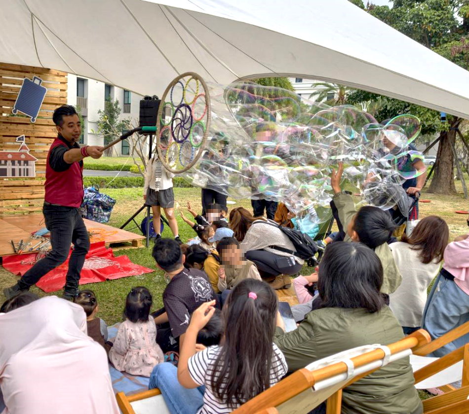 萬國通路行李箱特賣