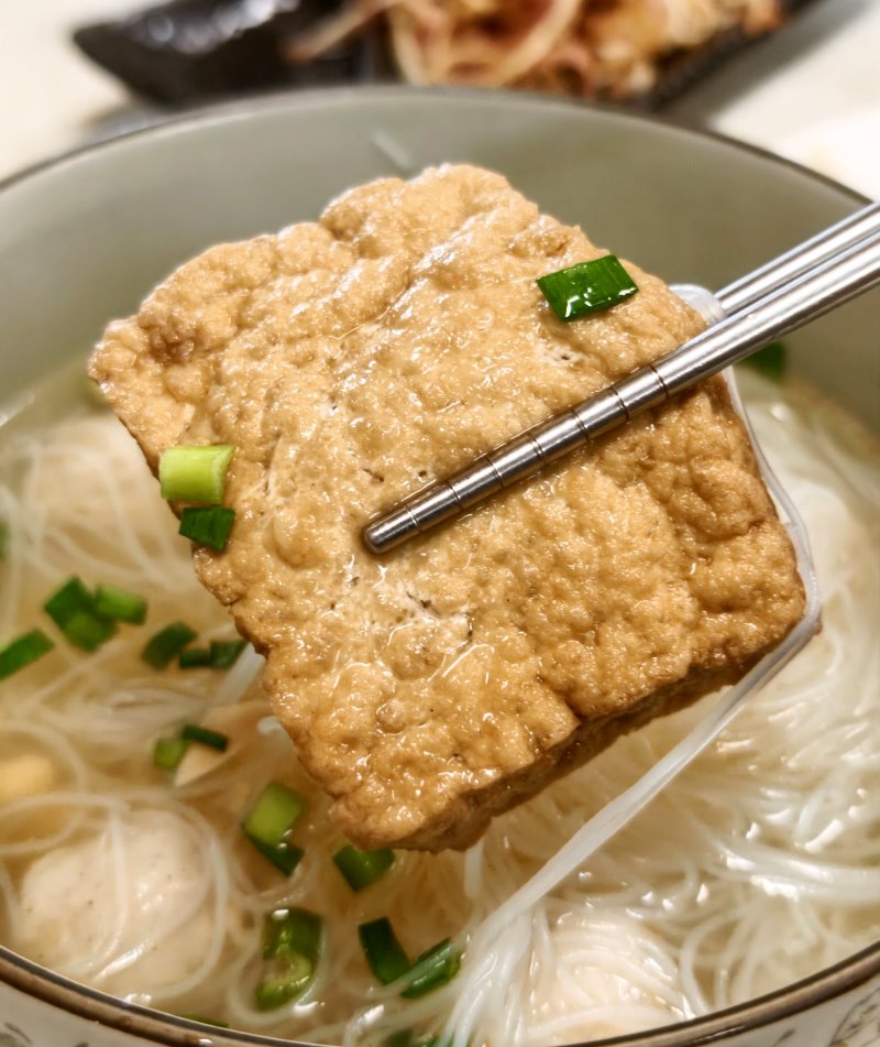 魚丸米粉湯加入隱藏版現煎荷包蛋