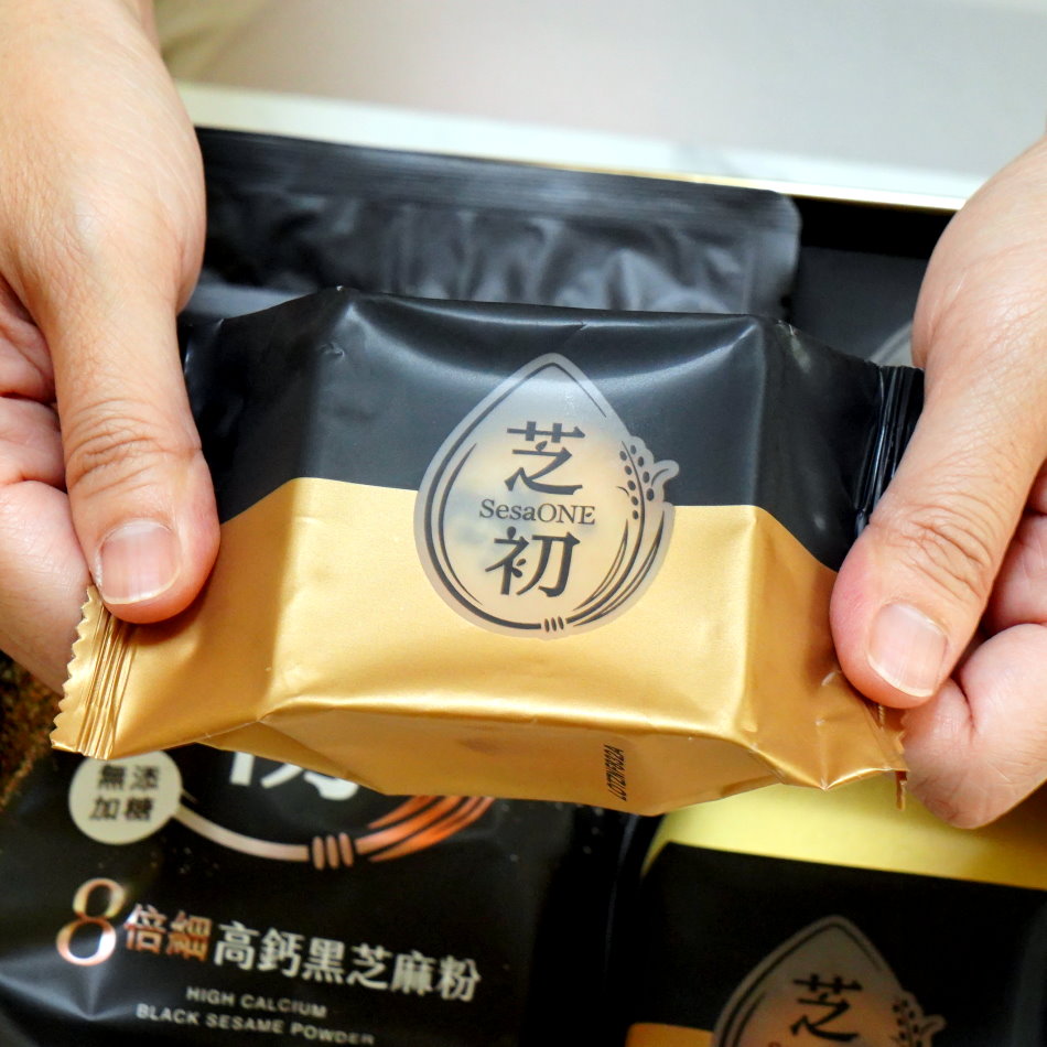 芝初黑芝麻Q潤蛋黃酥