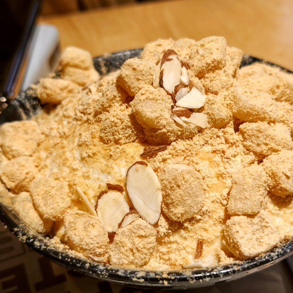 雪冰隨餐附上的獨立手撕條裝純煉乳醬包裝細節