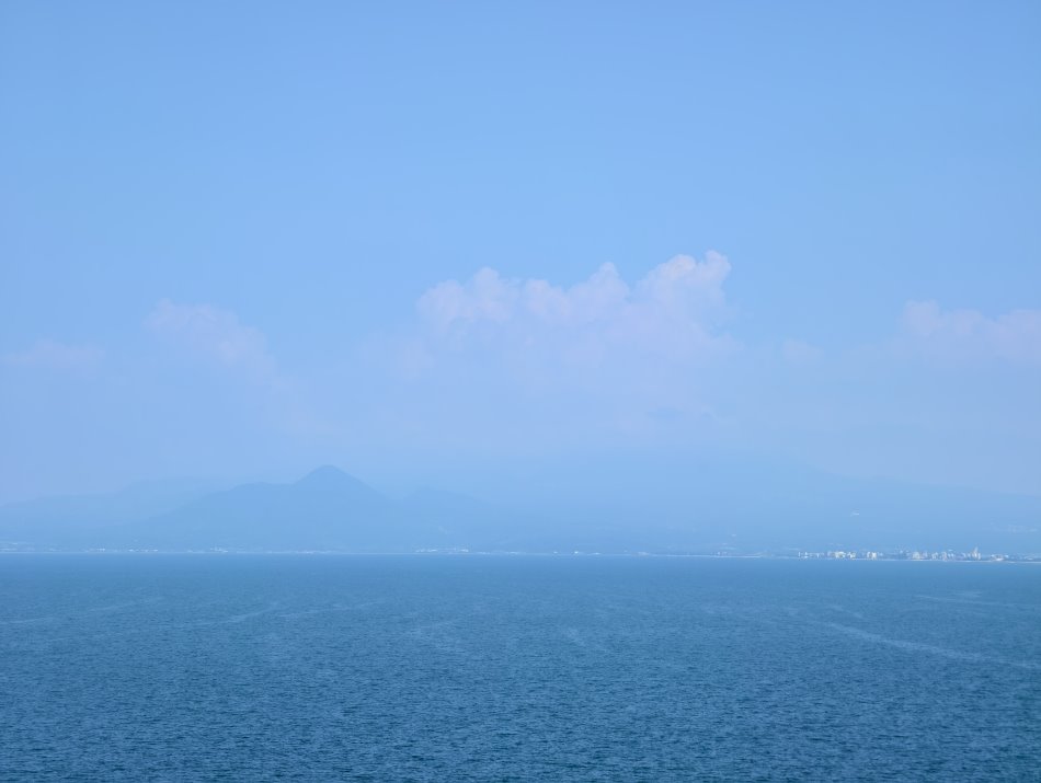 遠眺鳥取大山與連綿山脈景色
