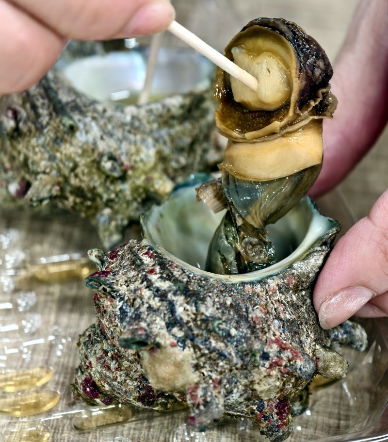 伴手禮與紀念品展示區