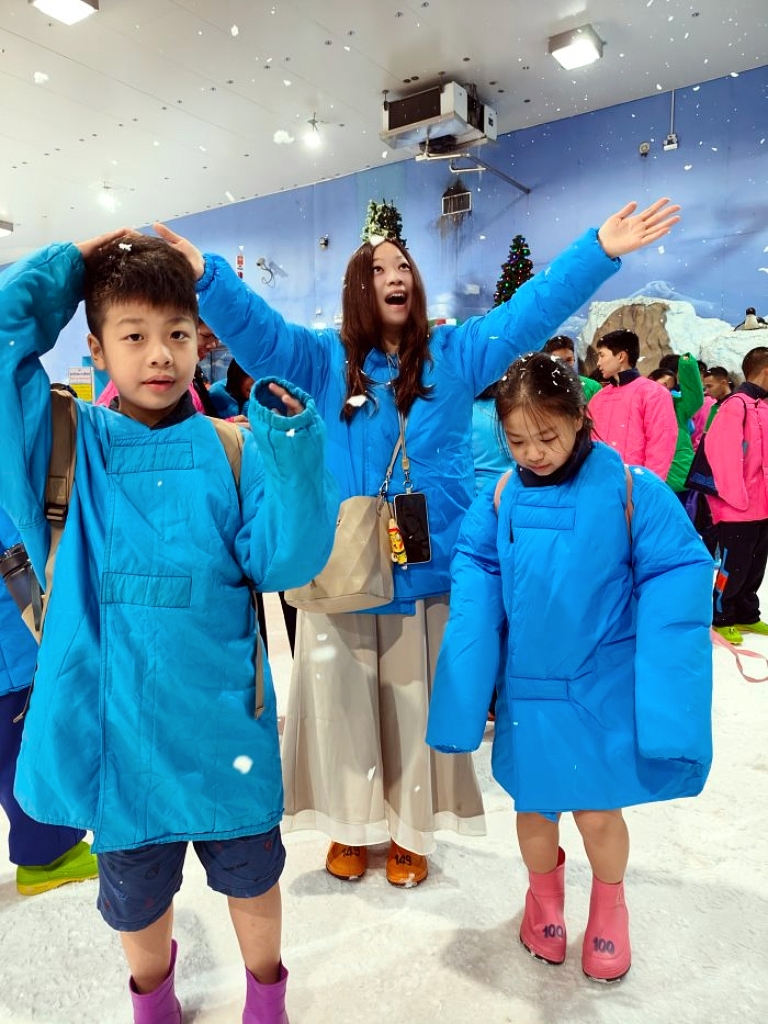 曼谷夢幻世界雪城飄雪體驗與歡樂合照