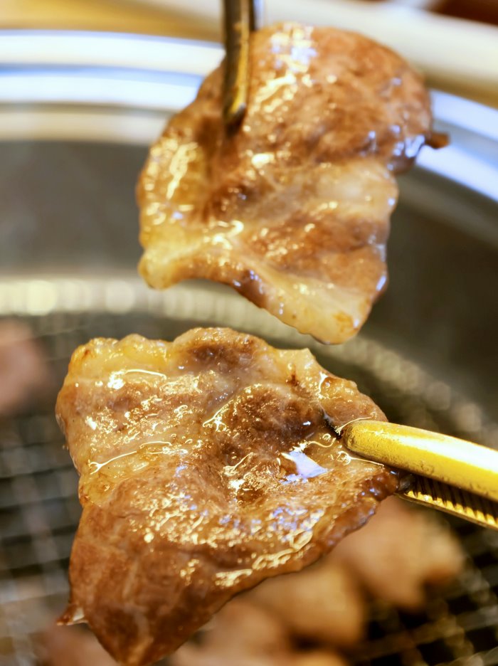台灣溫體黑豚橫膈膜與厚切松阪豬肉