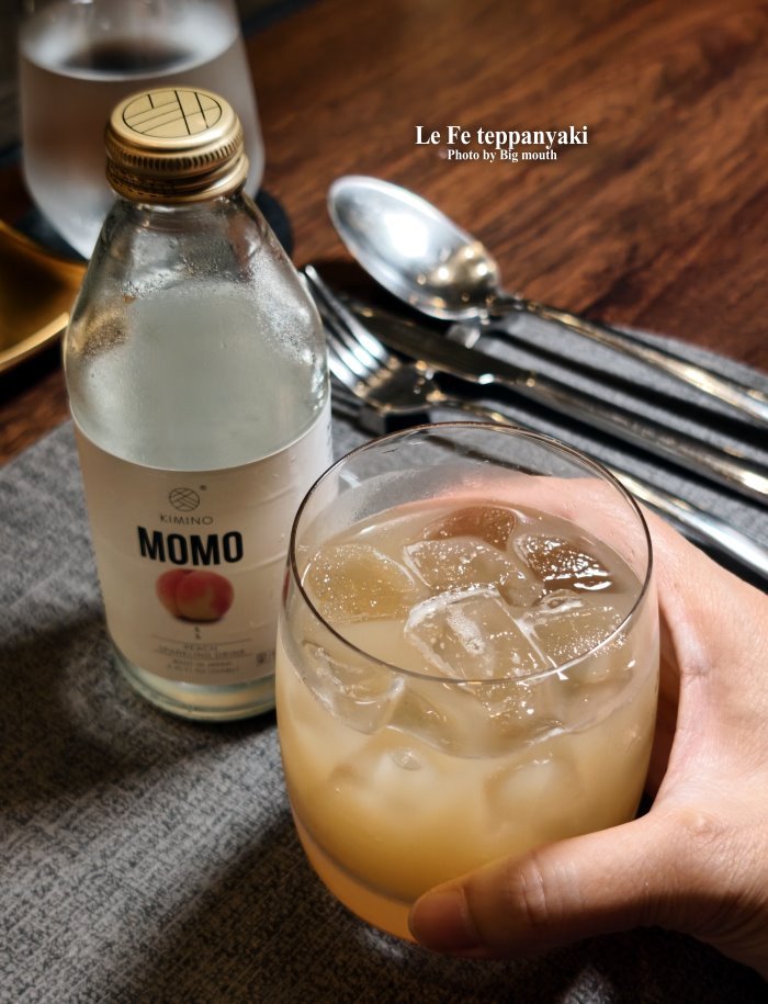 佐餐無酒精飲品：日本KIMINO MOMO山梨白桃氣泡果汁飲